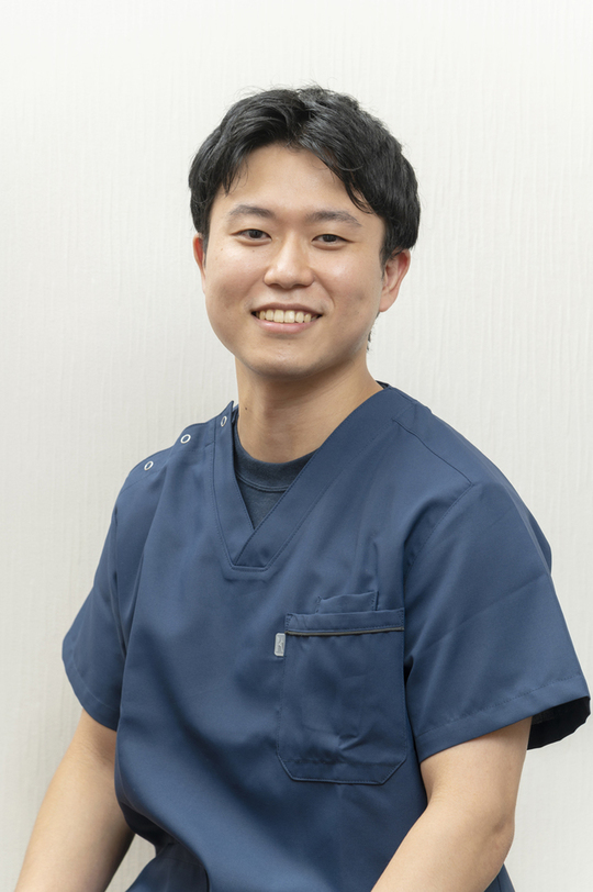 スタッフ紹介 - 鷺沼カイロプラクティック鍼灸整体院